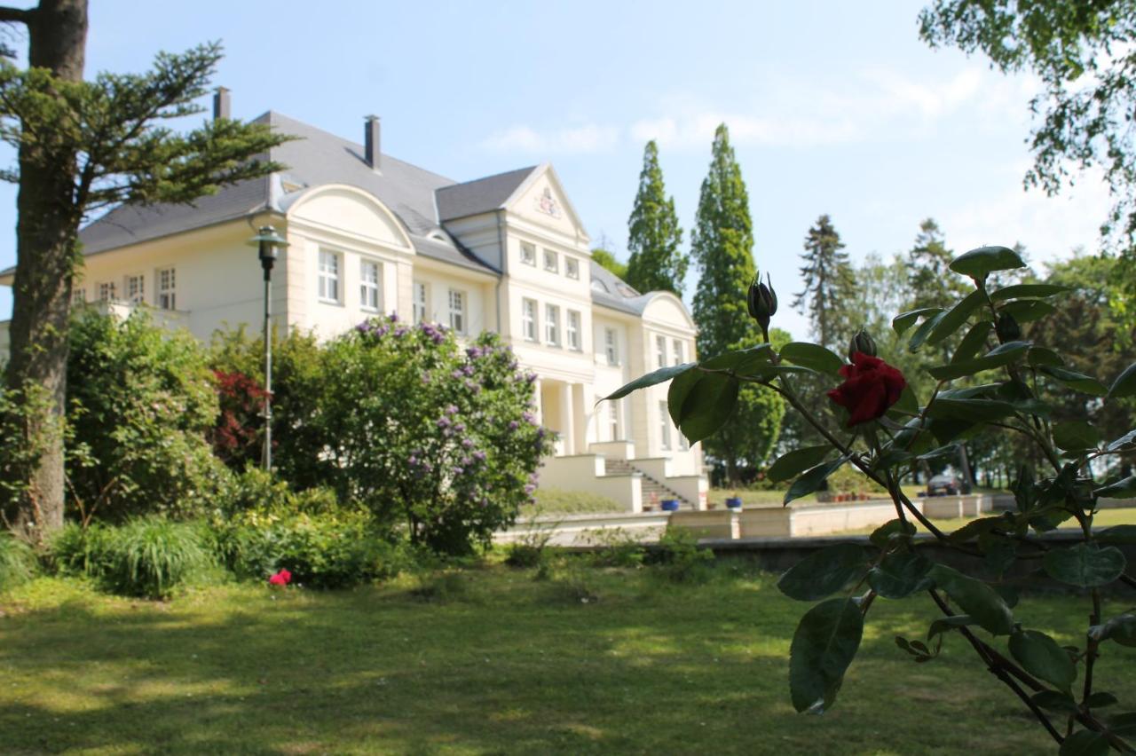 Schloss Wichmannsdorf Kropelin Bagian luar foto