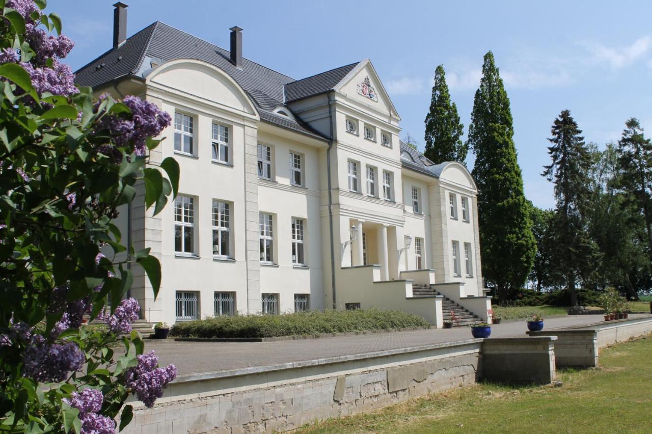 Schloss Wichmannsdorf Kropelin Bagian luar foto