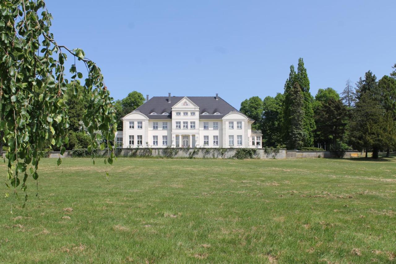 Schloss Wichmannsdorf Kropelin Bagian luar foto